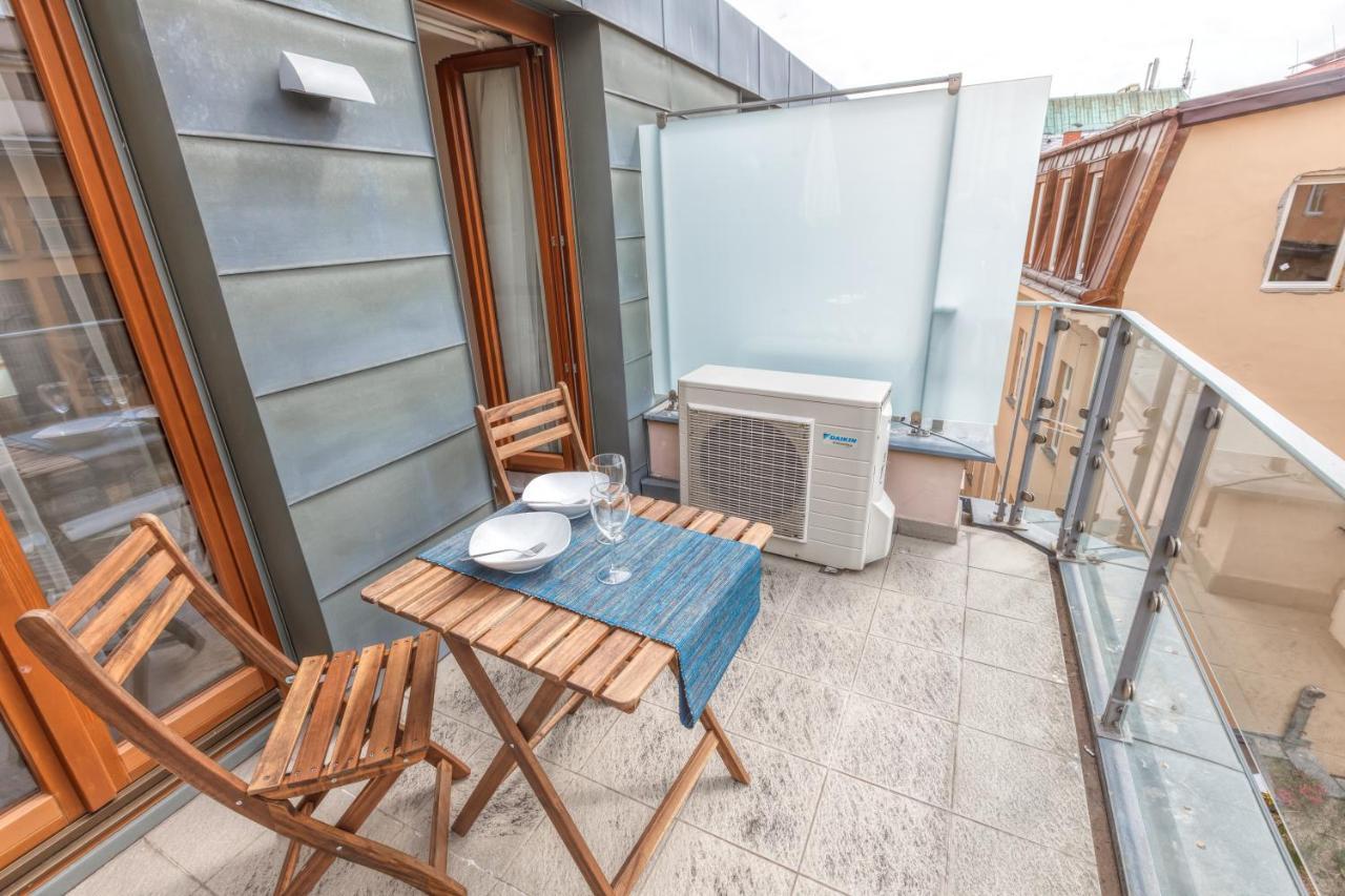 Modern Apartment Charvatova Prague Exterior photo