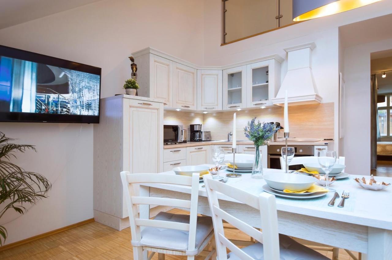 Modern Apartment Charvatova Prague Exterior photo