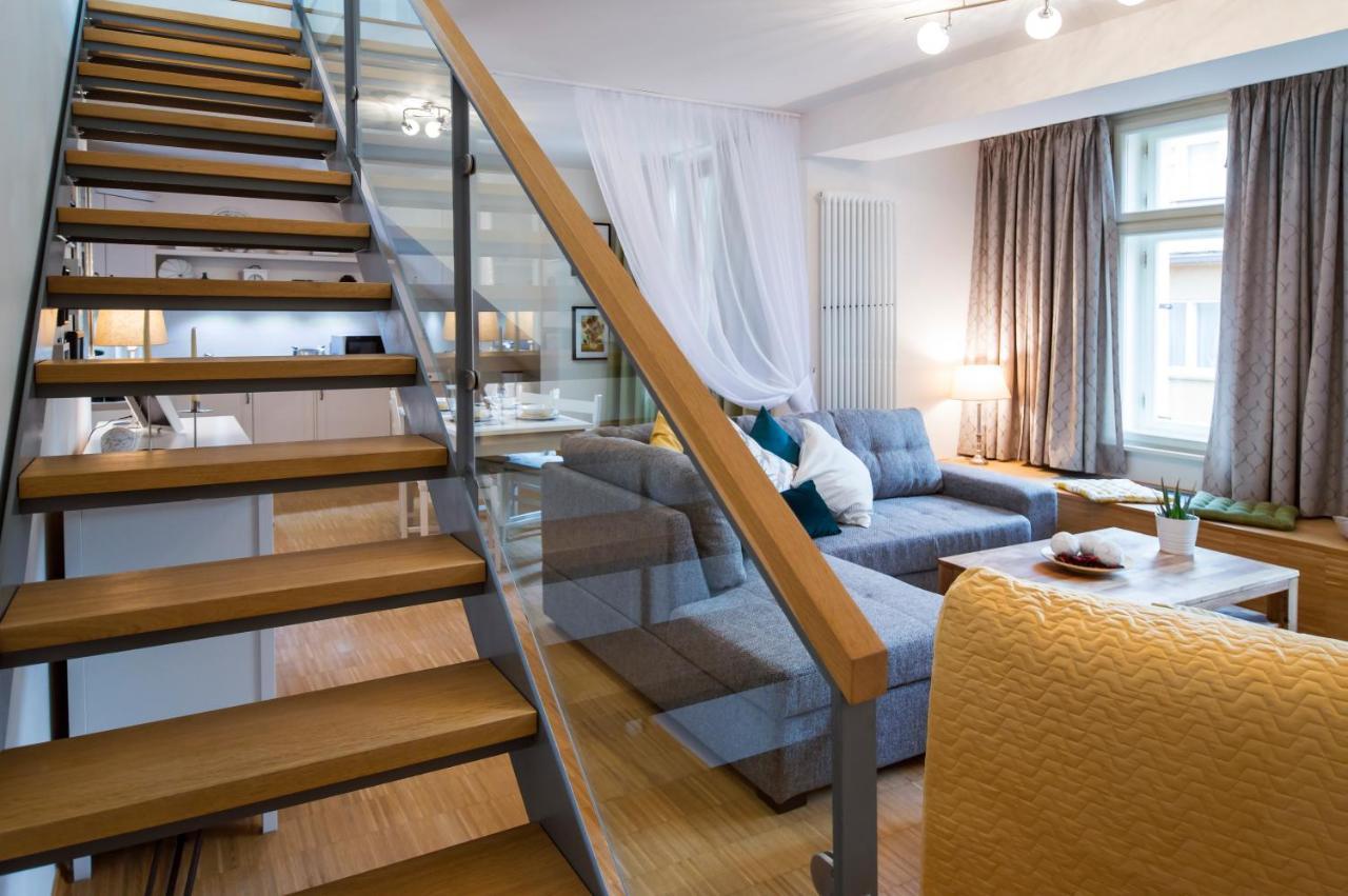 Modern Apartment Charvatova Prague Exterior photo