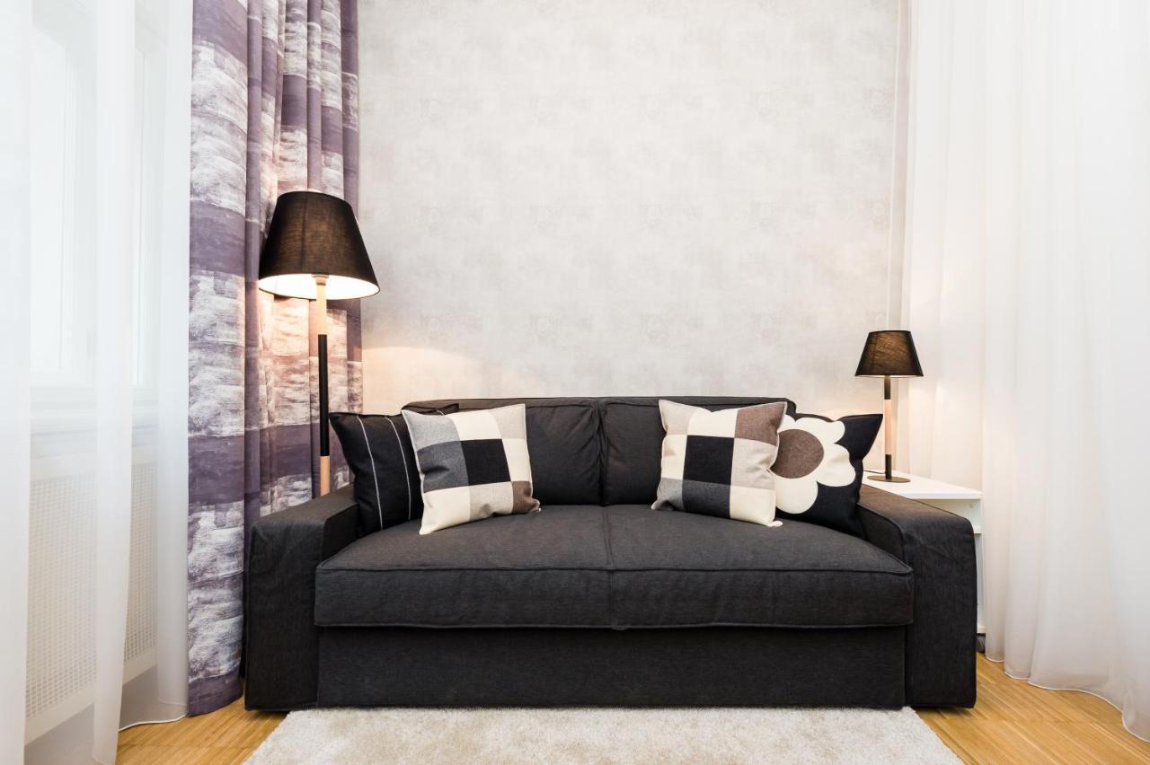 Modern Apartment Charvatova Prague Exterior photo