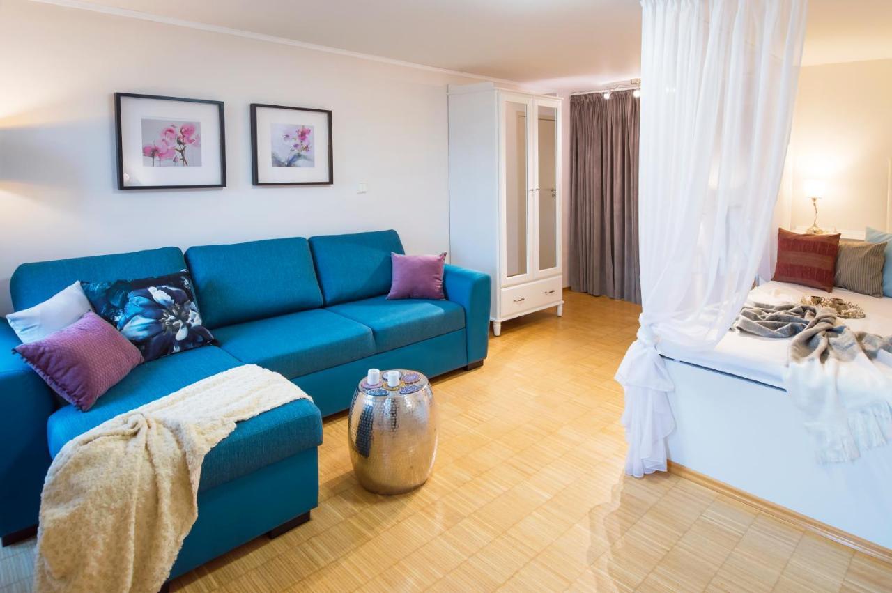 Modern Apartment Charvatova Prague Exterior photo