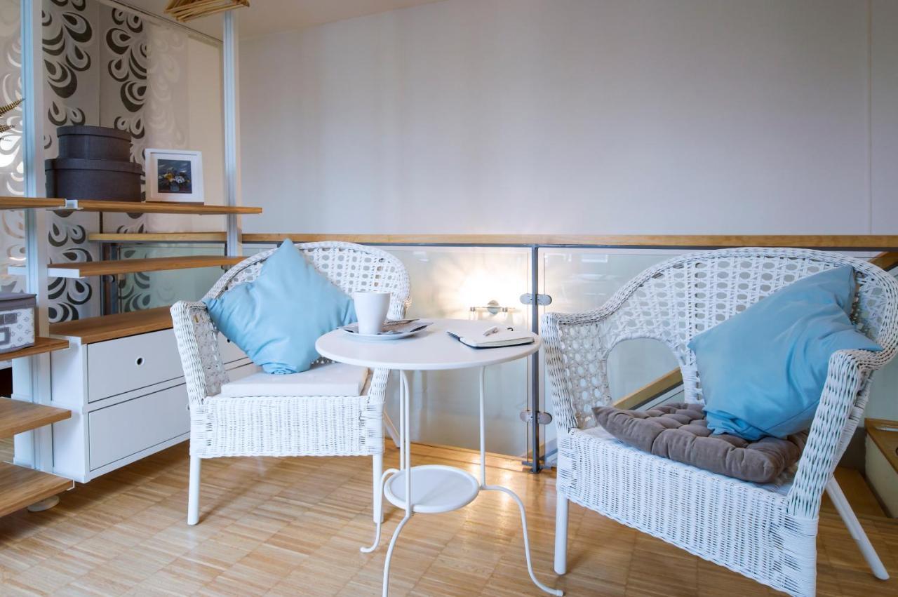 Modern Apartment Charvatova Prague Exterior photo