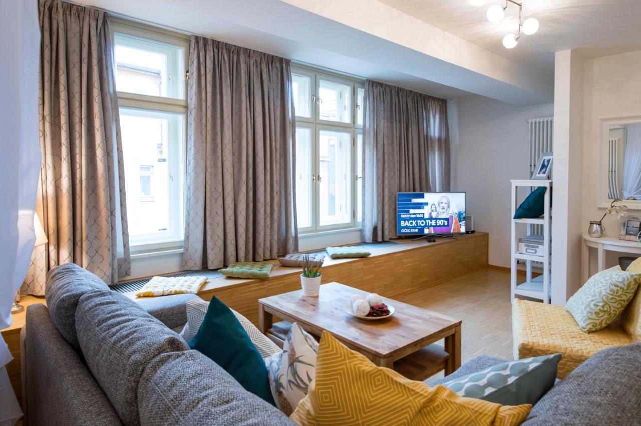 Modern Apartment Charvatova Prague Exterior photo